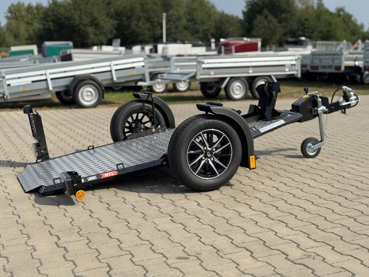 LORRIES MT-1 - przyczepa do przewozu 1 motocykla - مقطورة دراجة نارية: صورة 2 LORRIES MT-1 - przyczepa do przewozu 1 motocykla - مقطورة دراجة نارية: صورة 2