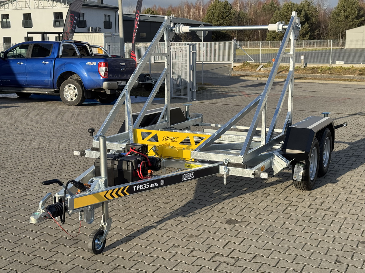 LORRIES TPB35-4925 + wciągarka elektryczna | 3500kg - مقطورة بكرة الكابل: صورة 3 LORRIES TPB35-4925 + wciągarka elektryczna | 3500kg - مقطورة بكرة الكابل: صورة 3