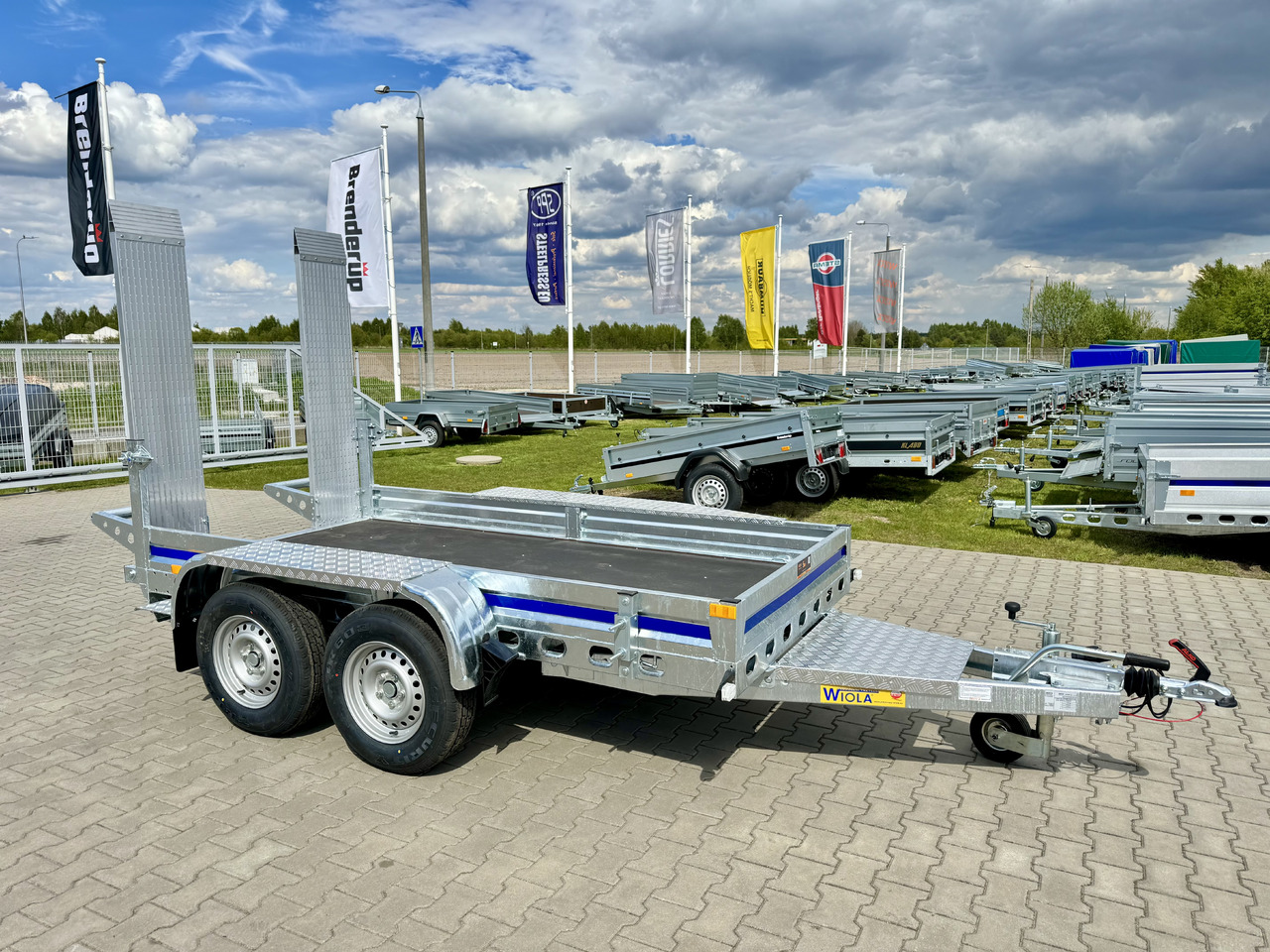 Wiola B2730 GVW 2700 kg machine transporter mini excavator 292x142 cm - مقطورة لنقل المعدات: صورة 1 Wiola B2730 GVW 2700 kg machine transporter mini excavator 292x142 cm - مقطورة لنقل المعدات: صورة 1