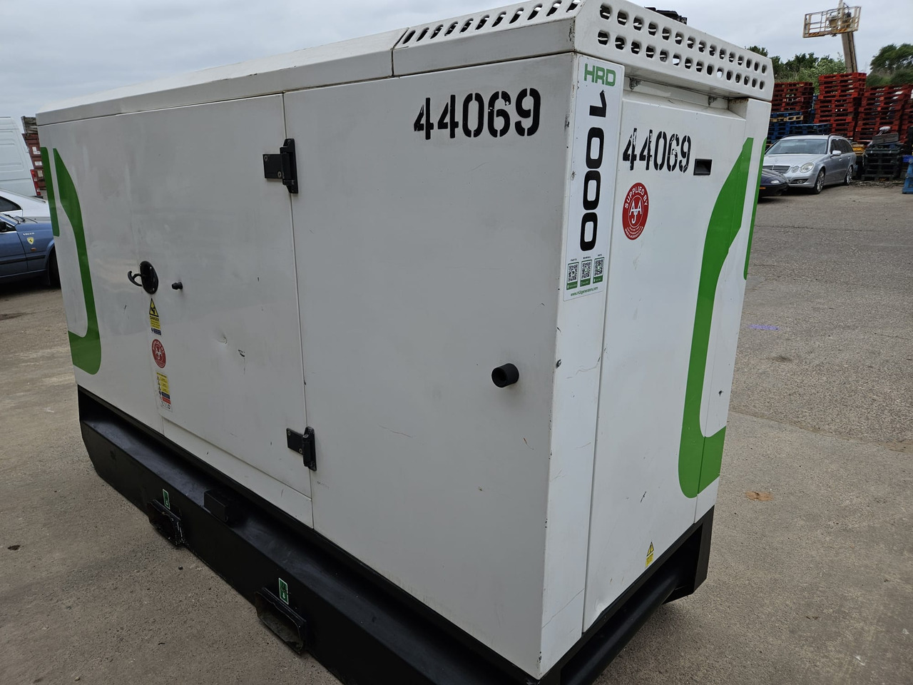 HGI 100KVA PERKINS GENERATOR DIESEL SILENT RENTAL SPECIFICATION HGI 100KVA PERKINS GENERATOR DIESEL SILENT RENTAL SPECIFICATION - آلات أخرى: صورة 5 HGI 100KVA PERKINS GENERATOR DIESEL SILENT RENTAL SPECIFICATION HGI 100KVA PERKINS GENERATOR DIESEL SILENT RENTAL SPECIFICATION - آلات أخرى: صورة 5