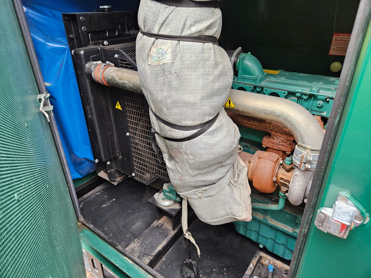 VOLVO TAD 720 GE DIESEL GENERATOR 120KW 150KVA 250 HOURS VOLVO TAD 720 GE DIESEL GENERATOR 120KW 150KVA 250 HOURS - أدوات ومعدات: صورة 4 VOLVO TAD 720 GE DIESEL GENERATOR 120KW 150KVA 250 HOURS VOLVO TAD 720 GE DIESEL GENERATOR 120KW 150KVA 250 HOURS - أدوات ومعدات: صورة 4