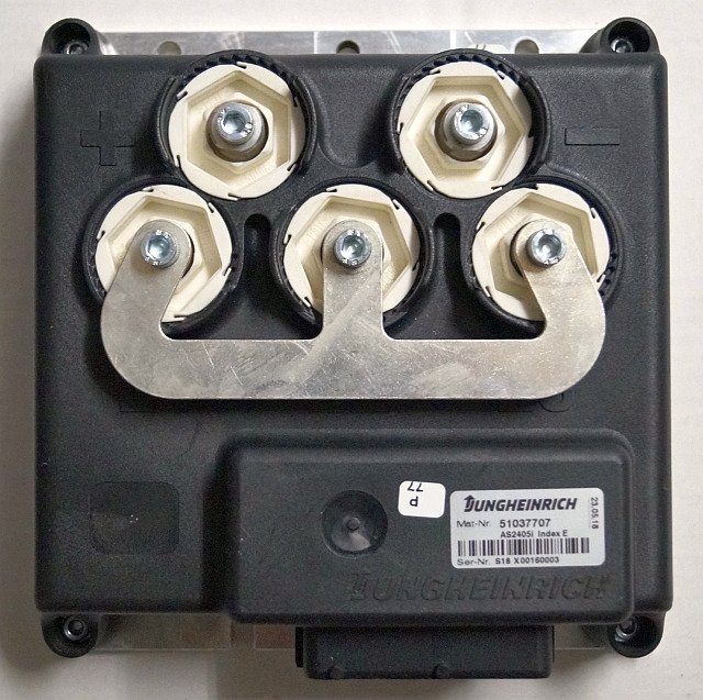 Jungheinrich 51037707 | Rij regeling driving controller AS2405i index E sn. S18X - وحدة إي سي يو - معدات المناولة: صورة 1 Jungheinrich 51037707 | Rij regeling driving controller AS2405i index E sn. S18X - وحدة إي سي يو - معدات المناولة: صورة 1