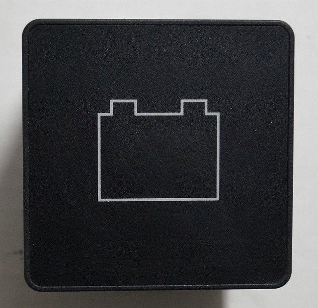 Jungheinrich 51295713 | Battery indicator sn. 947A6046 - لوحة العدادات - معدات المناولة: صورة 1 Jungheinrich 51295713 | Battery indicator sn. 947A6046 - لوحة العدادات - معدات المناولة: صورة 1