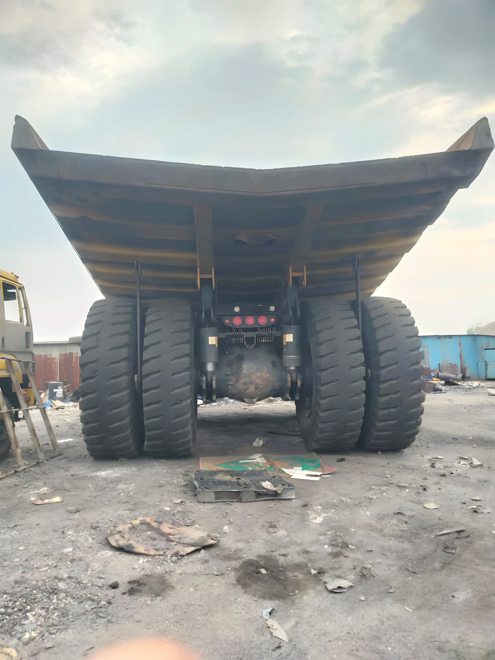 KOMATSU DUMP TRUCK HD785-7 - آلات التعدين: صورة 5 KOMATSU DUMP TRUCK HD785-7 - آلات التعدين: صورة 5
