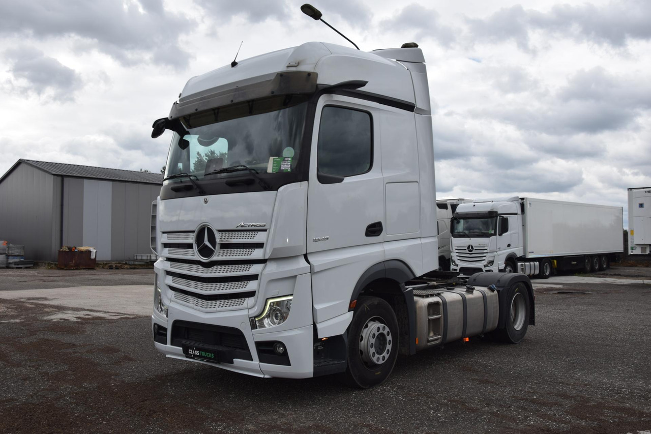 Mercedes-Benz Actros 5 1845 BigSpace Max tanks - مقطورة السحب: صورة 1 Mercedes-Benz Actros 5 1845 BigSpace Max tanks - مقطورة السحب: صورة 1