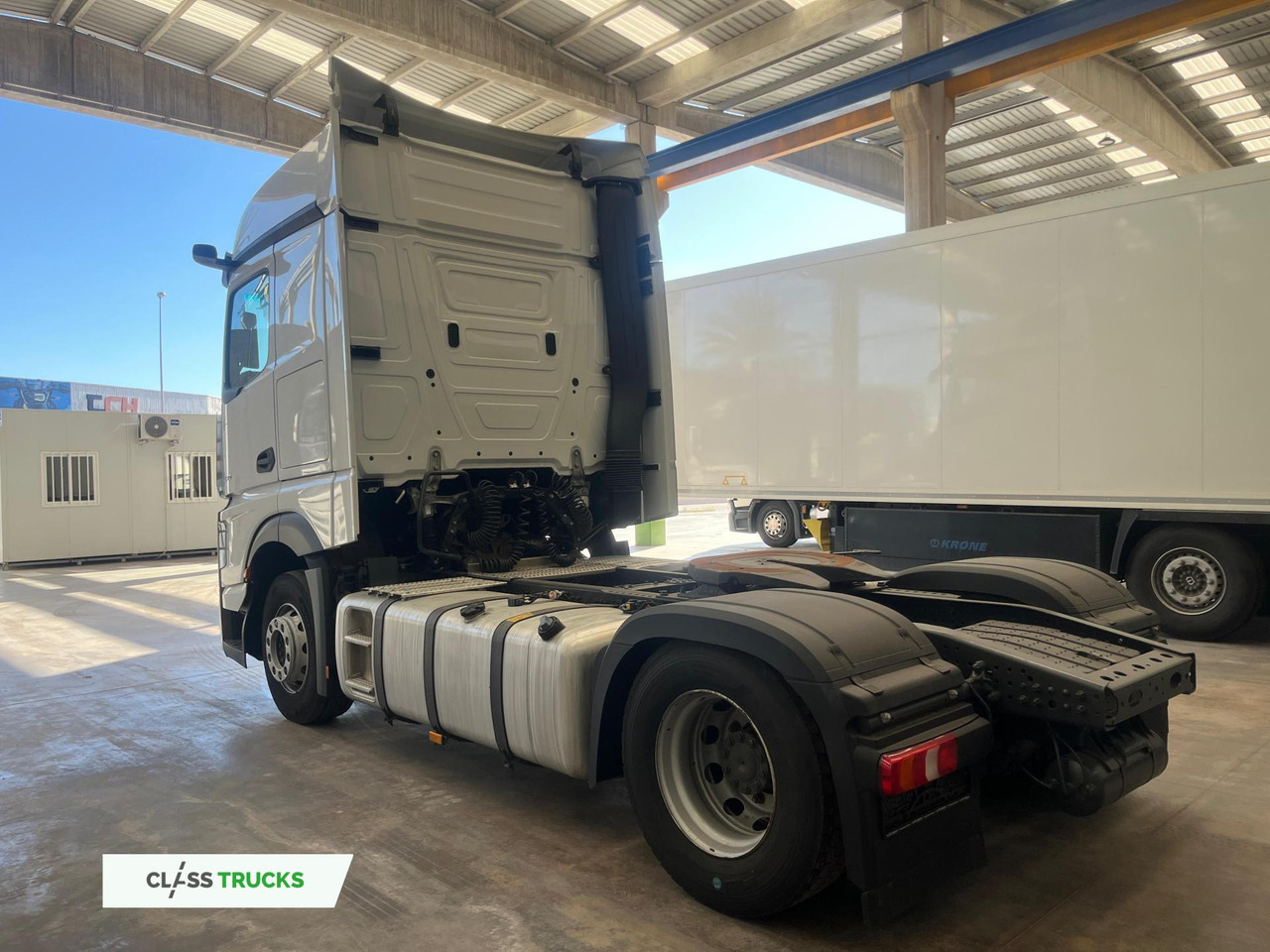 Mercedes-Benz Actros 5 1845 BigSpace - رأس تريلا: صورة 4 Mercedes-Benz Actros 5 1845 BigSpace - رأس تريلا: صورة 4