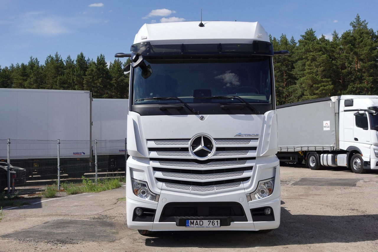 Mercedes-Benz Actros 5 1845 BigSpace - مقطورة السحب: صورة 2 Mercedes-Benz Actros 5 1845 BigSpace - مقطورة السحب: صورة 2