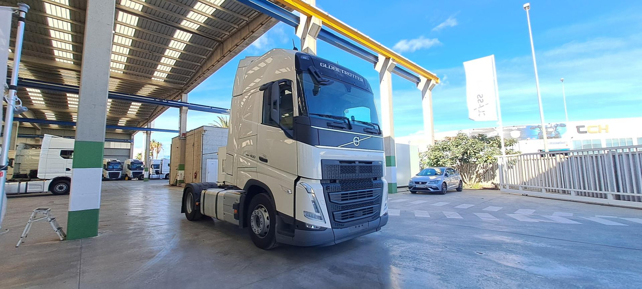 Volvo FH 460 Globetrotter XL Retarder i-Save - رأس تريلا: صورة 3 Volvo FH 460 Globetrotter XL Retarder i-Save - رأس تريلا: صورة 3