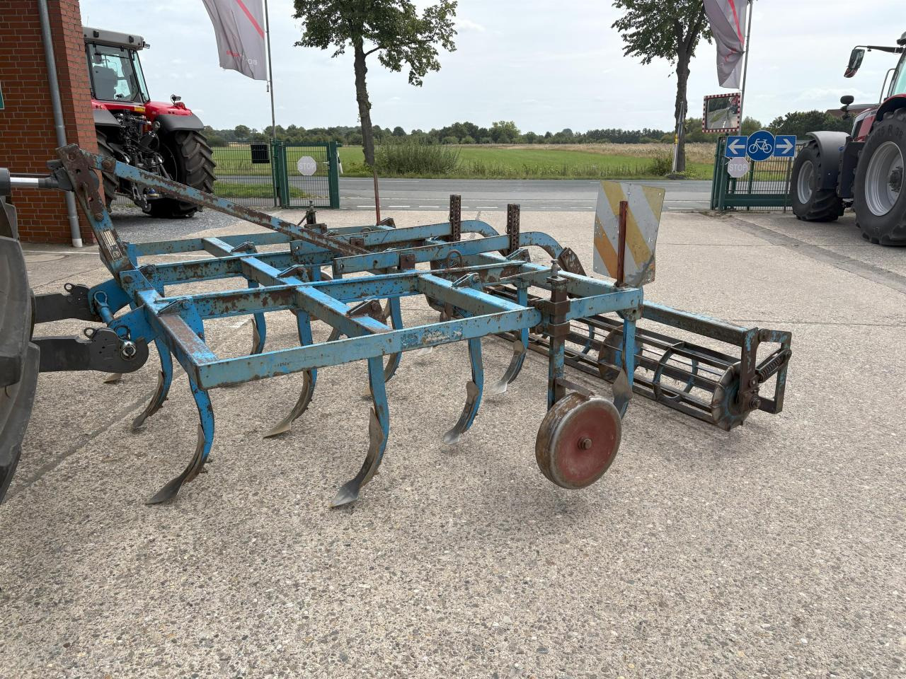 Lemken Achat 13 - آلة حراثة: صورة 1 Lemken Achat 13 - آلة حراثة: صورة 1