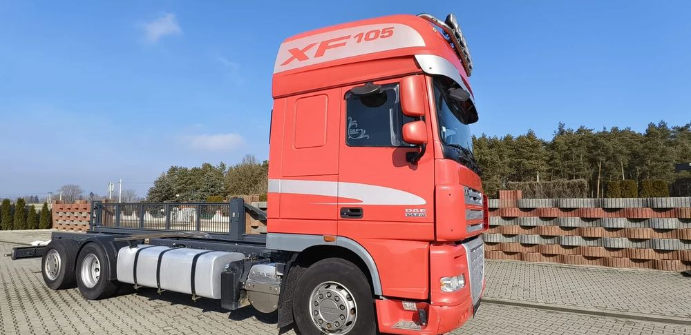 DAF XF510 /SKRĘTNA PODNOSZONA OŚ/6X2 - شاحنة بهيكل معدني للمقصورة: صورة 2 DAF XF510 /SKRĘTNA PODNOSZONA OŚ/6X2 - شاحنة بهيكل معدني للمقصورة: صورة 2