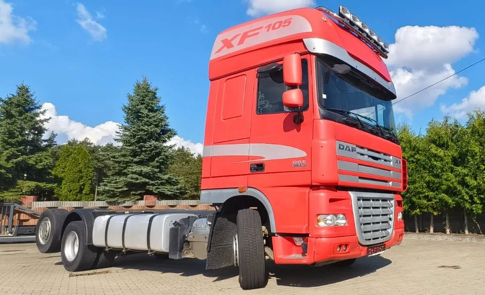 DAF XF510 pod zabudowę – 6x2/ skrętna podnoszona oś/ retarder - شاحنة بهيكل معدني للمقصورة: صورة 1 DAF XF510 pod zabudowę – 6x2/ skrętna podnoszona oś/ retarder - شاحنة بهيكل معدني للمقصورة: صورة 1