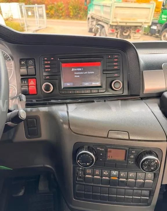 شاحنة قلاب MAN TGS 35.440 / Meiller 3-stronny wywrotka / Bordmatik / 8x4 / Euro5: صورة 9 شاحنة قلاب MAN TGS 35.440 / Meiller 3-stronny wywrotka / Bordmatik / 8x4 / Euro5: صورة 9