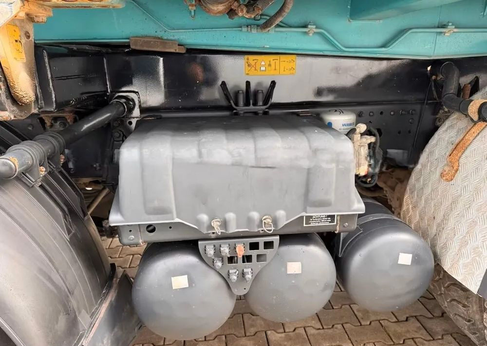 شاحنة قلاب MAN TGS 35.440 / Meiller 3-stronny wywrotka / Bordmatik / 8x4 / Euro5: صورة 8 شاحنة قلاب MAN TGS 35.440 / Meiller 3-stronny wywrotka / Bordmatik / 8x4 / Euro5: صورة 8