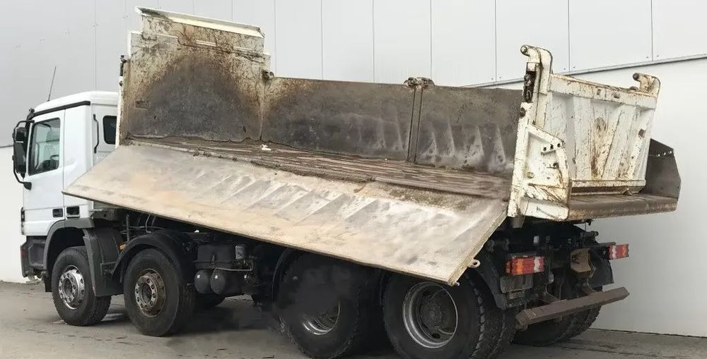 Mercedes-Benz Actros 4141 K 8x4 • 3-stronny wywrot • Bordmatik • Tempomat •Euro4 - شاحنة قلاب: صورة 2 Mercedes-Benz Actros 4141 K 8x4 • 3-stronny wywrot • Bordmatik • Tempomat •Euro4 - شاحنة قلاب: صورة 2
