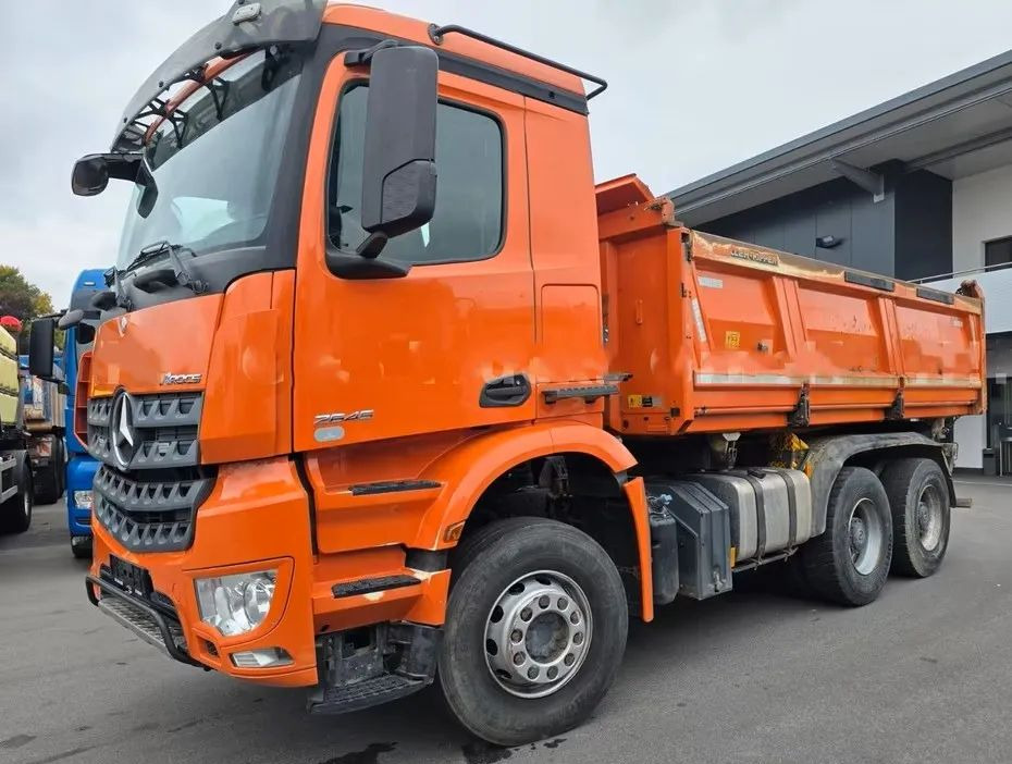 تأجير  Mercedes-Benz Arocs 2645 6x4 – Wywrotka Meiller 3- stronny/ Manual / Retarder / BORDMATIK / Blatt/Blatt Mercedes-Benz Arocs 2645 6x4 – Wywrotka Meiller 3- stronny/ Manual / Retarder / BORDMATIK / Blatt/Blatt: صورة 6 تأجير  Mercedes-Benz Arocs 2645 6x4 – Wywrotka Meiller 3- stronny/ Manual / Retarder / BORDMATIK / Blatt/Blatt Mercedes-Benz Arocs 2645 6x4 – Wywrotka Meiller 3- stronny/ Manual / Retarder / BORDMATIK / Blatt/Blatt: صورة 6