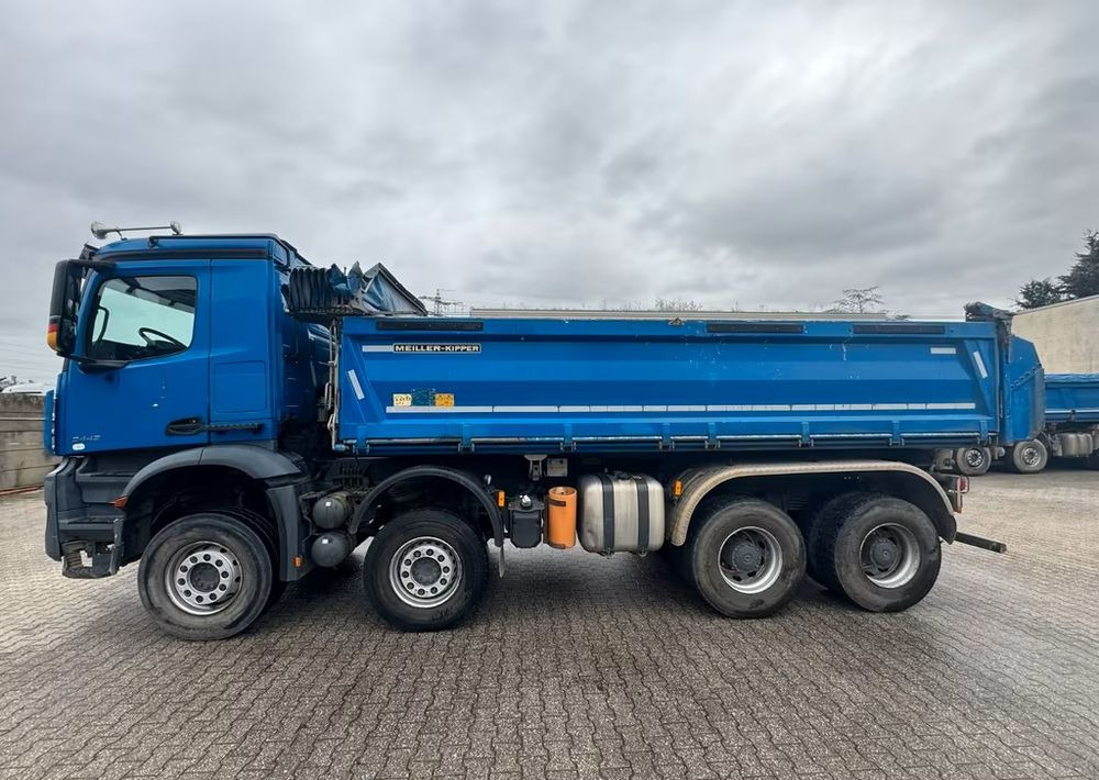 Mercedes-Benz Arocs 3442 / 8x4 / 3-stronny Kipper / TYLKO 160 000 km / Euro 6 / Automatik - شاحنة قلاب: صورة 2 Mercedes-Benz Arocs 3442 / 8x4 / 3-stronny Kipper / TYLKO 160 000 km / Euro 6 / Automatik - شاحنة قلاب: صورة 2