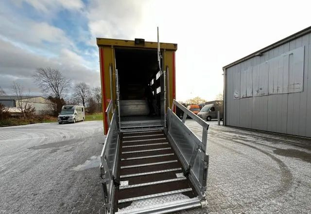 Volvo FH 420 • KABA • Transport Zwierząt 3xŚwinie/ 2xBydło 3-piętrowy • Euro 5 • Retarder • Oś podnoszona i skrętna - شاحنة ماشية: صورة 5 Volvo FH 420 • KABA • Transport Zwierząt 3xŚwinie/ 2xBydło 3-piętrowy • Euro 5 • Retarder • Oś podnoszona i skrętna - شاحنة ماشية: صورة 5