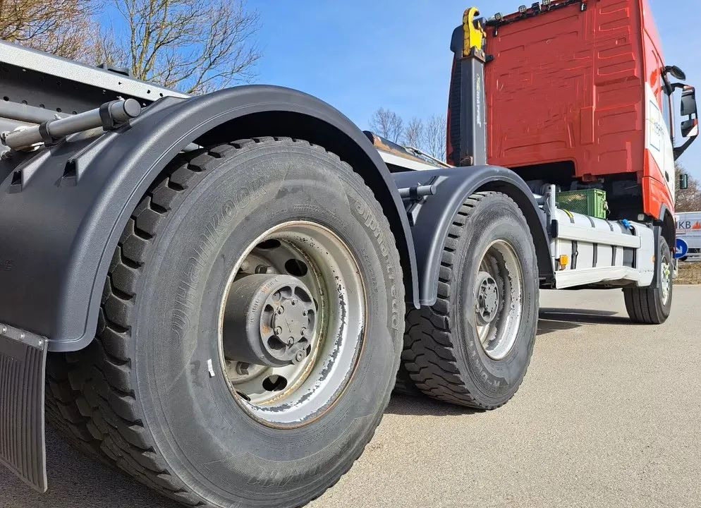 Volvo FH 64 R510 High-Line • 6x4 • Klimatyzacja postojowa • Hakowiec• Euro6 • zawieszenie pneumatyczne - شاحنة برافعة خطافية: صورة 5 Volvo FH 64 R510 High-Line • 6x4 • Klimatyzacja postojowa • Hakowiec• Euro6 • zawieszenie pneumatyczne - شاحنة برافعة خطافية: صورة 5