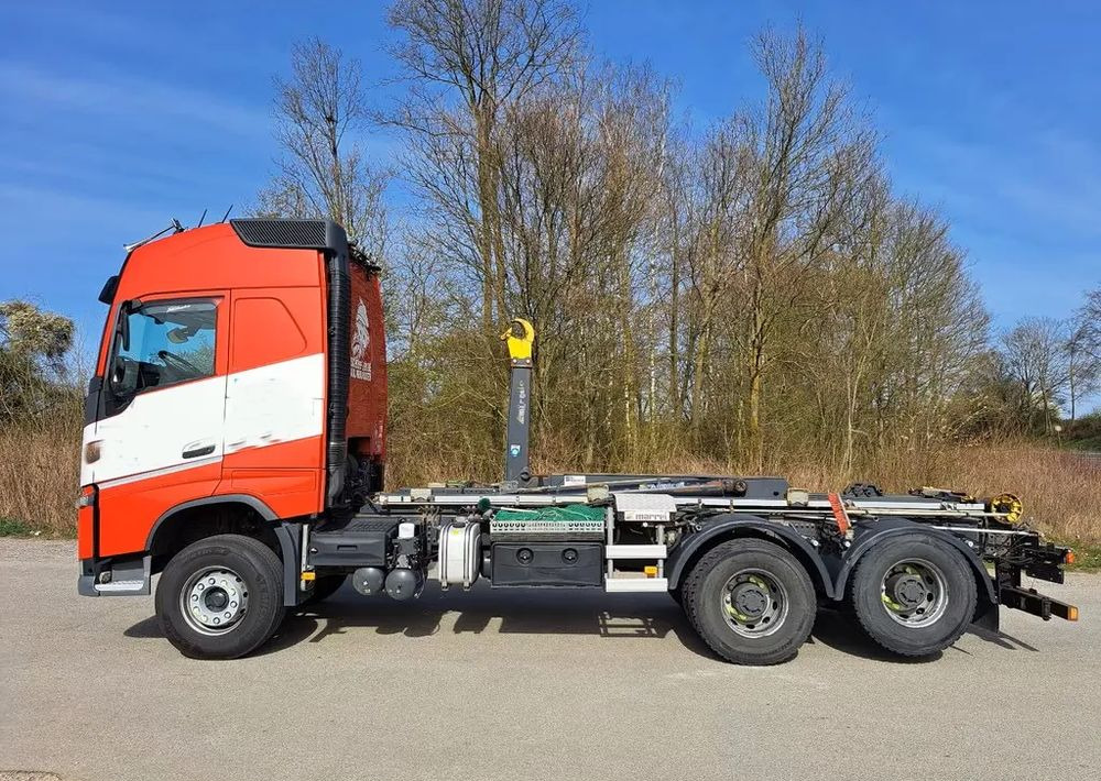 Volvo FH 64 R510 High-Line • 6x4 • Klimatyzacja postojowa • Hakowiec• Euro6 • zawieszenie pneumatyczne - شاحنة برافعة خطافية: صورة 2 Volvo FH 64 R510 High-Line • 6x4 • Klimatyzacja postojowa • Hakowiec• Euro6 • zawieszenie pneumatyczne - شاحنة برافعة خطافية: صورة 2