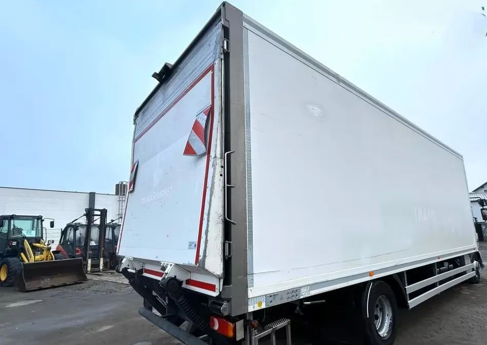 Volvo FL 250 | Chłodnia Carrier Supra -30°C | Hydrauliczna platforma załadunkowa | ogrzewanie postojowe | 187 654 km | Automatyczna skrzynia | Euro 6 |4x2 - شاحنة ذات مبرد: صورة 5 Volvo FL 250 | Chłodnia Carrier Supra -30°C | Hydrauliczna platforma załadunkowa | ogrzewanie postojowe | 187 654 km | Automatyczna skrzynia | Euro 6 |4x2 - شاحنة ذات مبرد: صورة 5