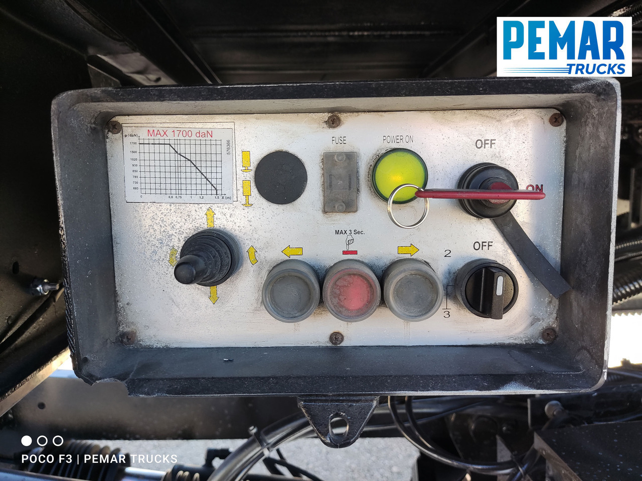 تأجير MERCEDES-BENZ ACTROS 1836 SEMITAUTLINER 18T MERCEDES-BENZ ACTROS 1836 SEMITAUTLINER 18T: صورة 9