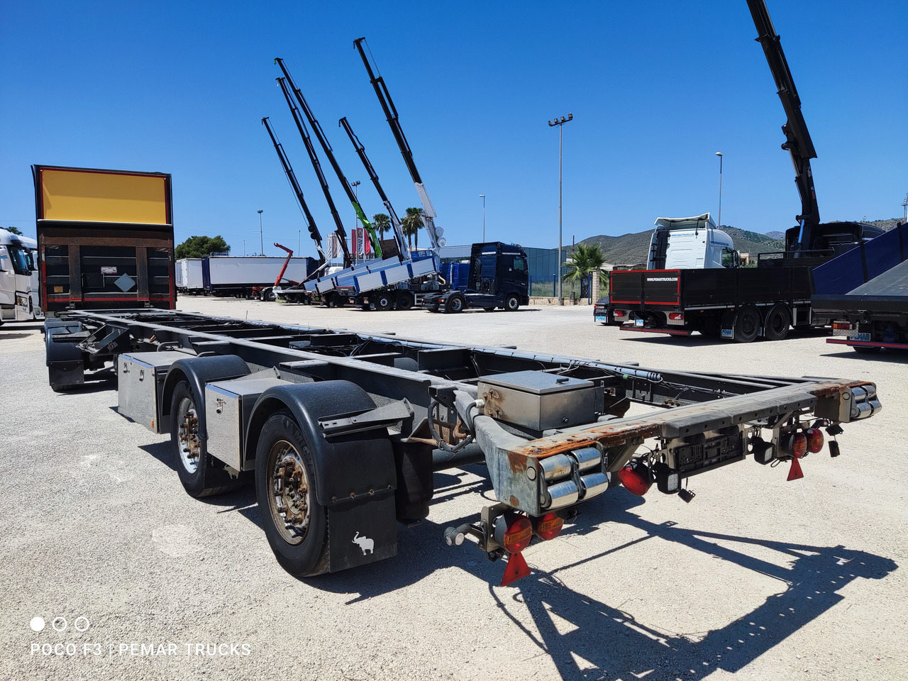 SCHMITZ CARGOBULL KO36 CHASIS MEGATRAILER 4 ejes - مقطورة بهيكل معدني: صورة 3 SCHMITZ CARGOBULL KO36 CHASIS MEGATRAILER 4 ejes - مقطورة بهيكل معدني: صورة 3