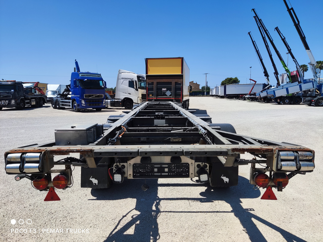 SCHMITZ CARGOBULL KO36 CHASIS MEGATRAILER 4 ejes - مقطورة بهيكل معدني: صورة 5 SCHMITZ CARGOBULL KO36 CHASIS MEGATRAILER 4 ejes - مقطورة بهيكل معدني: صورة 5