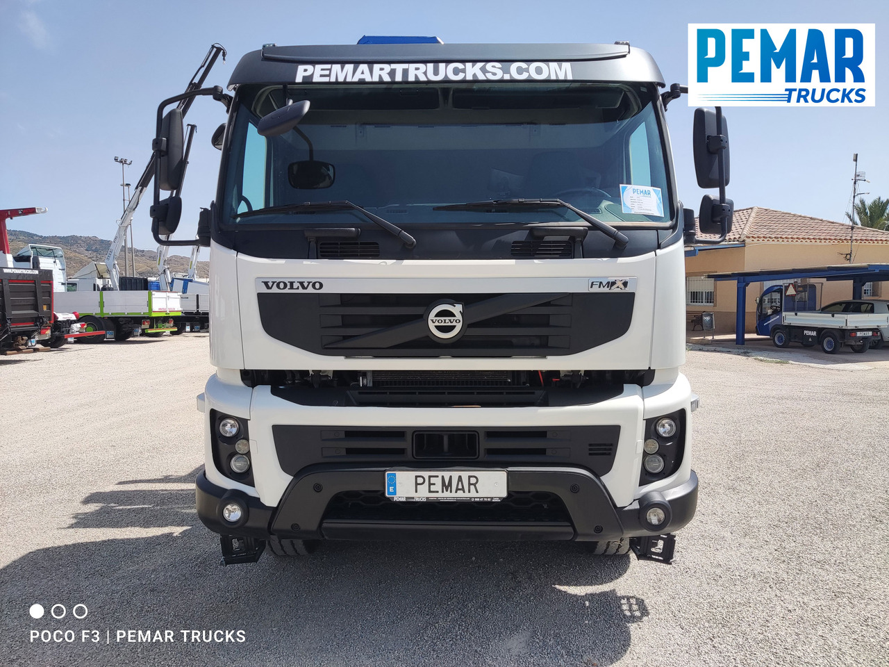 VOLVO FMX 460 8X4 GRUA CAJA FIJA ABIERTA - شاحنات مسطحة: صورة 3 VOLVO FMX 460 8X4 GRUA CAJA FIJA ABIERTA - شاحنات مسطحة: صورة 3