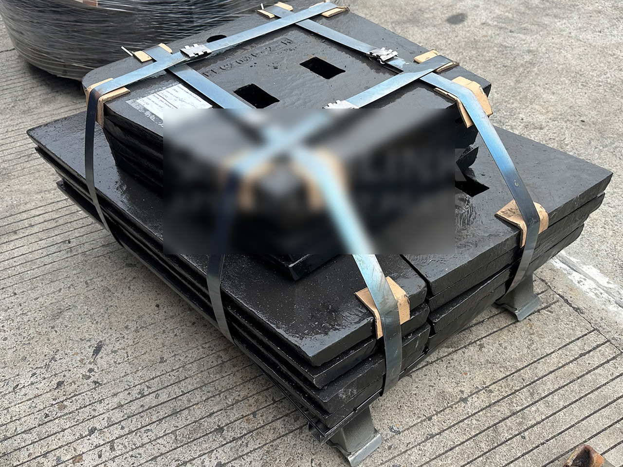 KINGLINK Spare Parts Upper / Lower Left / Right Side Plates 17003330 17003331 17003338 17003339 for CT2036 Jaw Crusher - قطع الغيار - آلات الإنشاء: صورة 1 KINGLINK Spare Parts Upper / Lower Left / Right Side Plates 17003330 17003331 17003338 17003339 for CT2036 Jaw Crusher - قطع الغيار - آلات الإنشاء: صورة 1