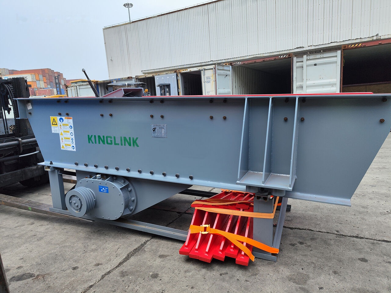 Kinglink Heavy-Duty Vibrating Grizzly Feeder ZSW380x96 - آلات التعدين: صورة 4 Kinglink Heavy-Duty Vibrating Grizzly Feeder ZSW380x96 - آلات التعدين: صورة 4