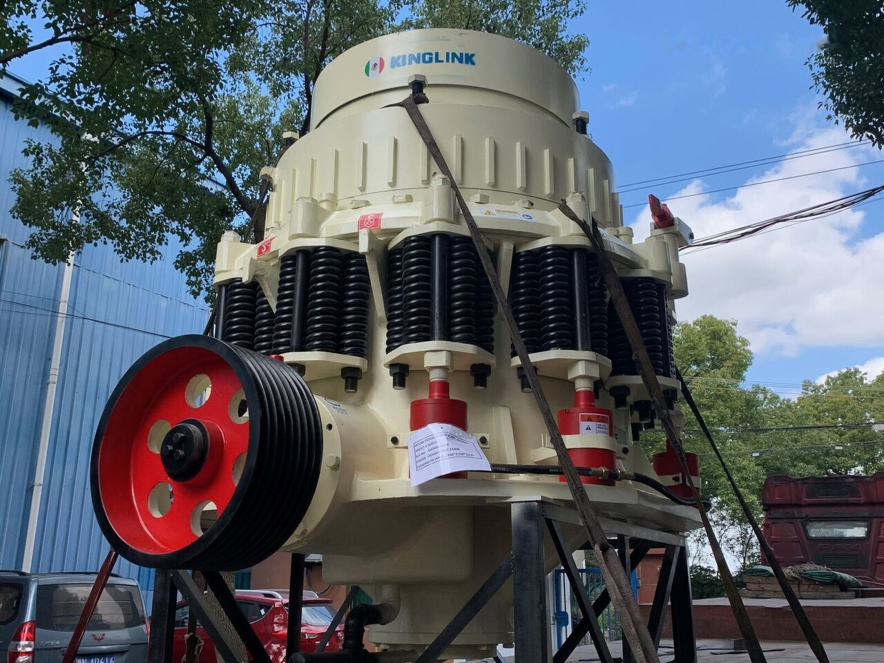 Kinglink NEW 4.25 Feet KLM1300 300TPH Iron Stone Cone Crusher - كسارة مخرو: صورة 1 Kinglink NEW 4.25 Feet KLM1300 300TPH Iron Stone Cone Crusher - كسارة مخرو: صورة 1