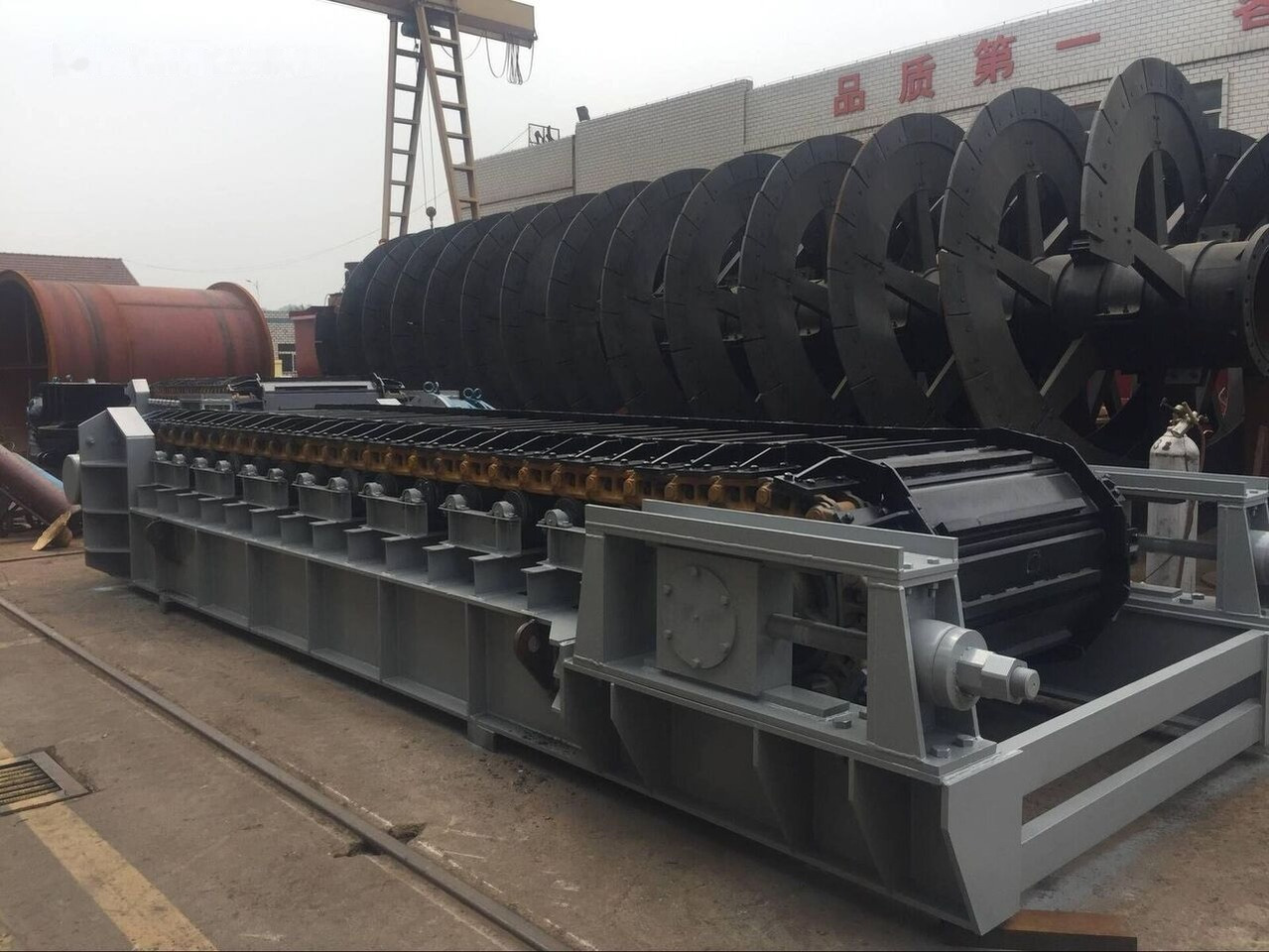 Kinglink WBZ180 Heavy duty Apron feeder - آلات التعدين: صورة 1 Kinglink WBZ180 Heavy duty Apron feeder - آلات التعدين: صورة 1