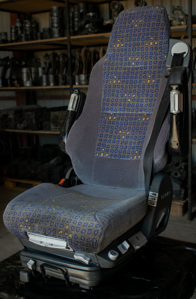 MAN TGA AIR SEAT - DRIVER - مقعد - شاحنة: صورة 2 MAN TGA AIR SEAT - DRIVER - مقعد - شاحنة: صورة 2