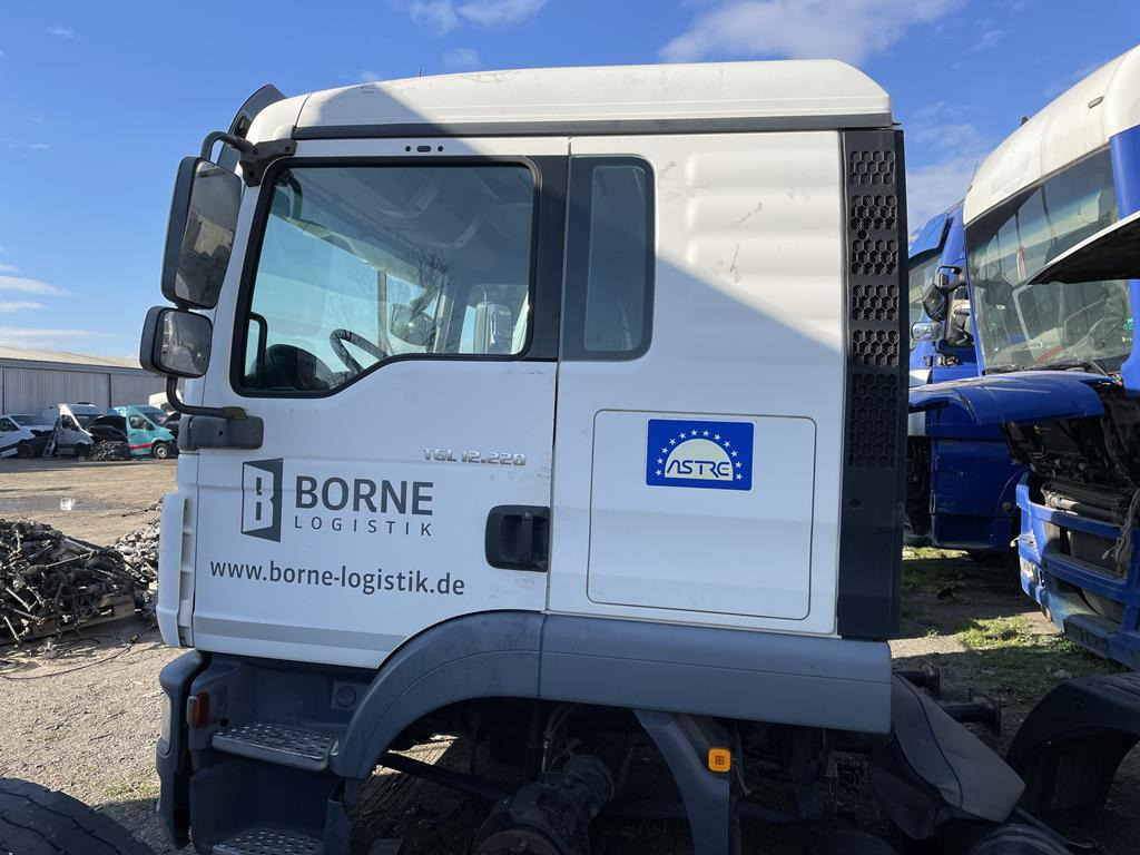 MAN TGL DOUBLE CAB 2012 - كابينة - شاحنة: صورة 3 MAN TGL DOUBLE CAB 2012 - كابينة - شاحنة: صورة 3