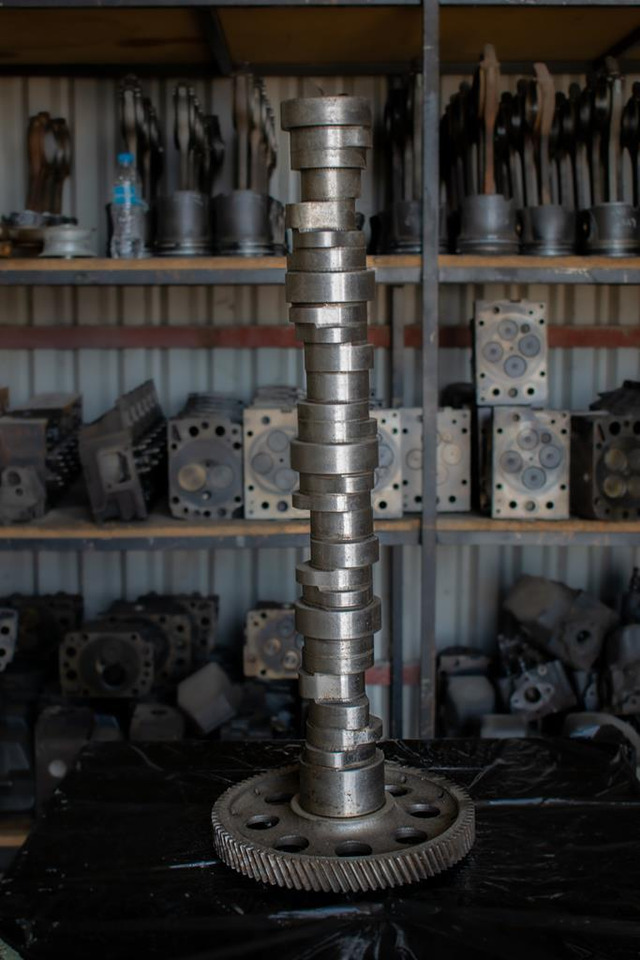 MERCEDES-BENZ ΟΜ 542 - 8 CYLINDER - عمود كامات - شاحنة: صورة 1 MERCEDES-BENZ ΟΜ 542 - 8 CYLINDER - عمود كامات - شاحنة: صورة 1