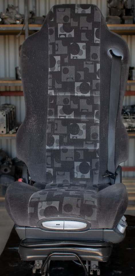 MERCEDES-BENZ ACTROS MP II AIR SEAT - DRIVER - مقعد - شاحنة: صورة 1 MERCEDES-BENZ ACTROS MP II AIR SEAT - DRIVER - مقعد - شاحنة: صورة 1