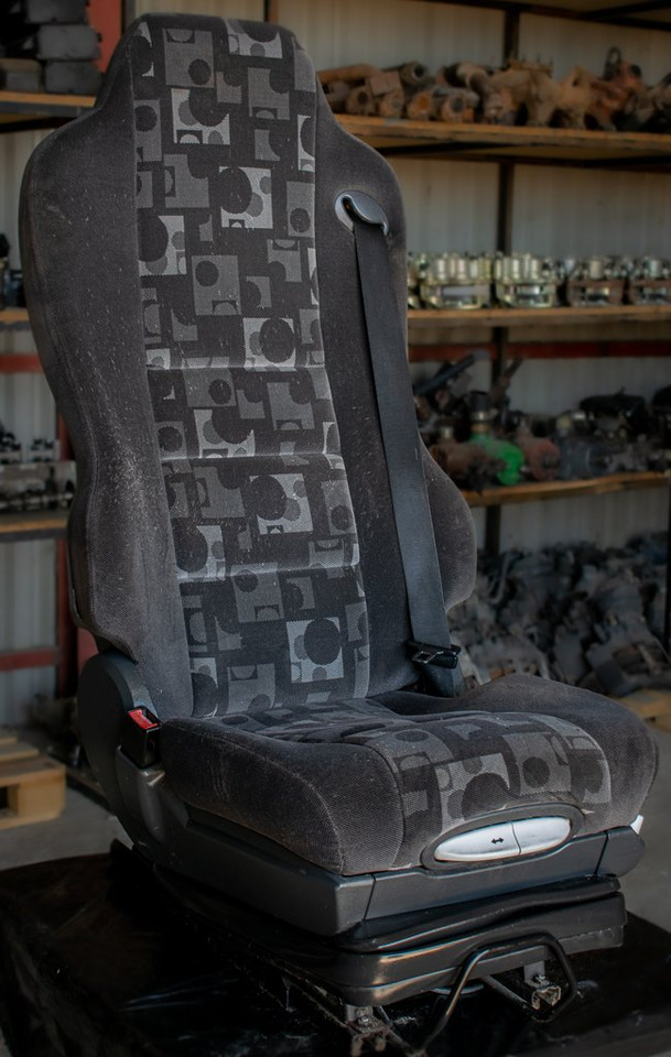 MERCEDES-BENZ ACTROS MP II AIR SEAT - DRIVER - مقعد - شاحنة: صورة 4 MERCEDES-BENZ ACTROS MP II AIR SEAT - DRIVER - مقعد - شاحنة: صورة 4