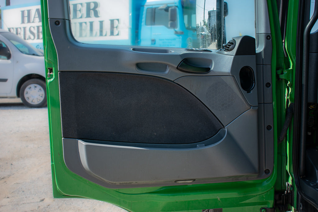 MERCEDES-BENZ ACTROS MP II DOOR LINING - DRIVER - باب و قطع الغيار - شاحنة: صورة 1 MERCEDES-BENZ ACTROS MP II DOOR LINING - DRIVER - باب و قطع الغيار - شاحنة: صورة 1
