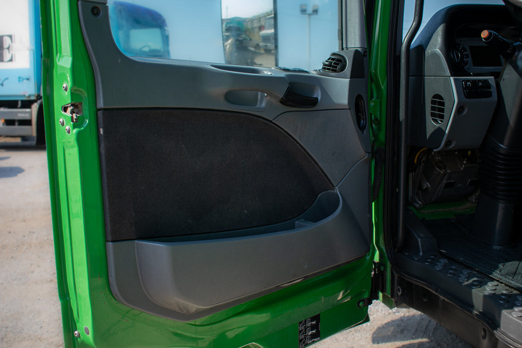 MERCEDES-BENZ ACTROS MP II DOOR LINING - DRIVER - باب و قطع الغيار - شاحنة: صورة 2 MERCEDES-BENZ ACTROS MP II DOOR LINING - DRIVER - باب و قطع الغيار - شاحنة: صورة 2