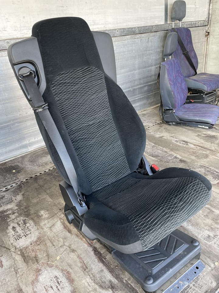 MERCEDES-BENZ ACTROS MP4 - PASSENGER - مقعد - شاحنة: صورة 2 MERCEDES-BENZ ACTROS MP4 - PASSENGER - مقعد - شاحنة: صورة 2