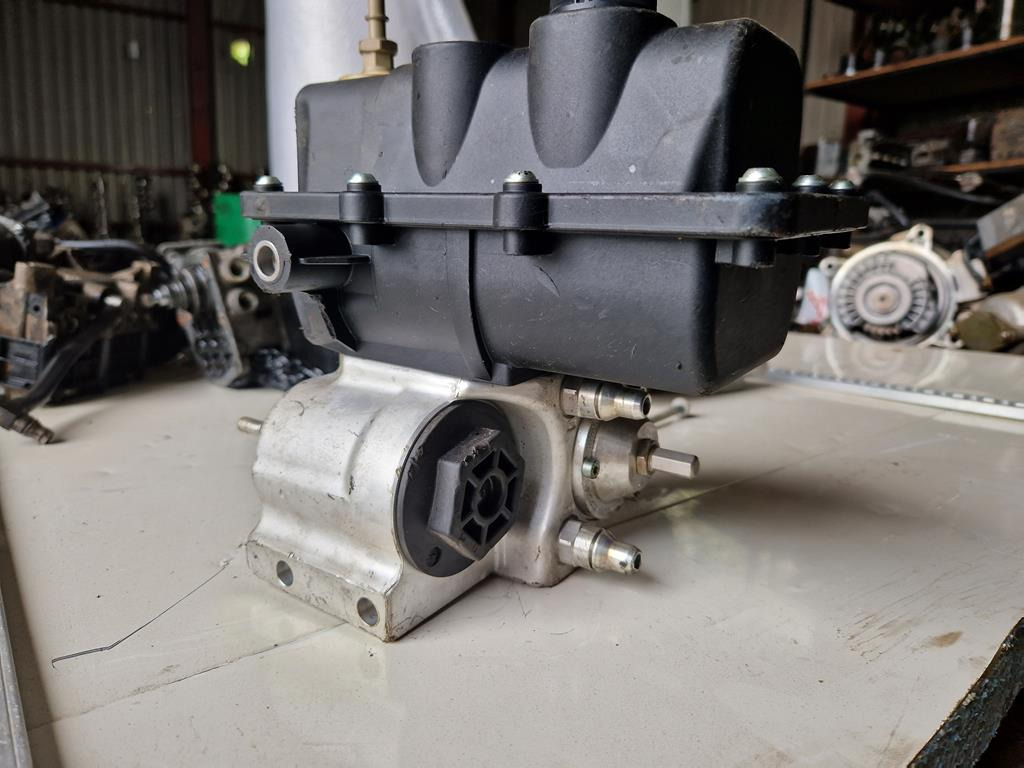MERCEDES-BENZ ADBLUE SUPPLY PUMP FOR ATEGO - ACTROS - A 000 140 1578 ΚΑΙΝΟΥΡΓΙΑ - علبة العادم/ نظام العادم - شاحنة: صورة 5 MERCEDES-BENZ ADBLUE SUPPLY PUMP FOR ATEGO - ACTROS - A 000 140 1578 ΚΑΙΝΟΥΡΓΙΑ - علبة العادم/ نظام العادم - شاحنة: صورة 5
