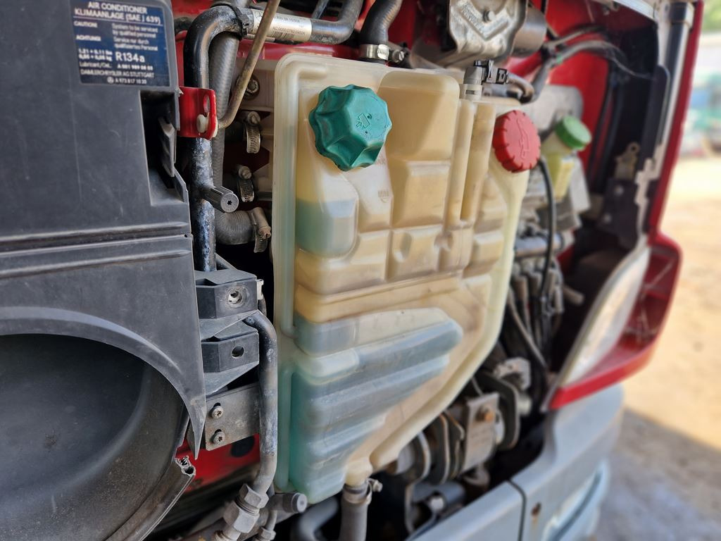 MERCEDES-BENZ ATEGO 2 - A 970 500 03 49 - خزان التوسع - شاحنة: صورة 4 MERCEDES-BENZ ATEGO 2 - A 970 500 03 49 - خزان التوسع - شاحنة: صورة 4