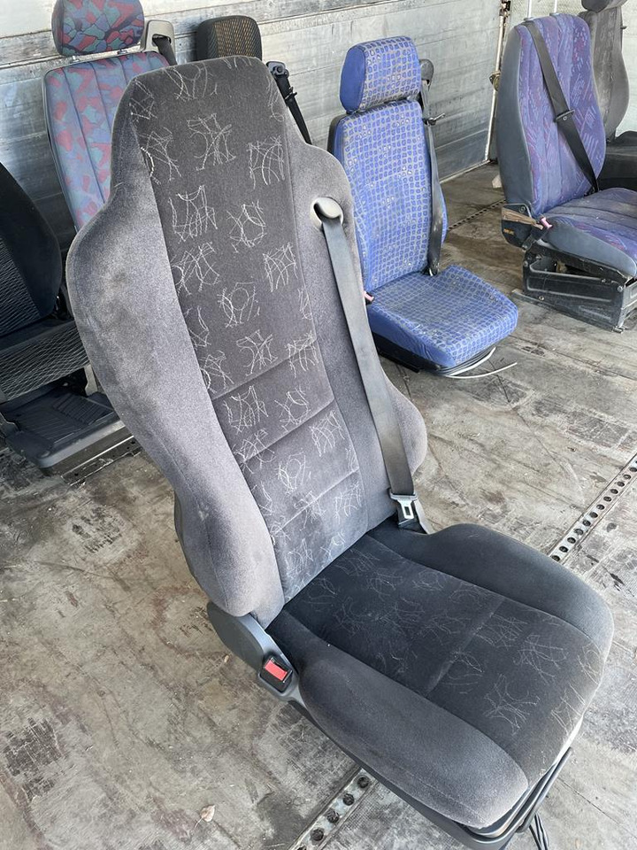 MERCEDES-BENZ ATEGO 3 AIR DRIVER SEAT - مقعد - شاحنة: صورة 2 MERCEDES-BENZ ATEGO 3 AIR DRIVER SEAT - مقعد - شاحنة: صورة 2