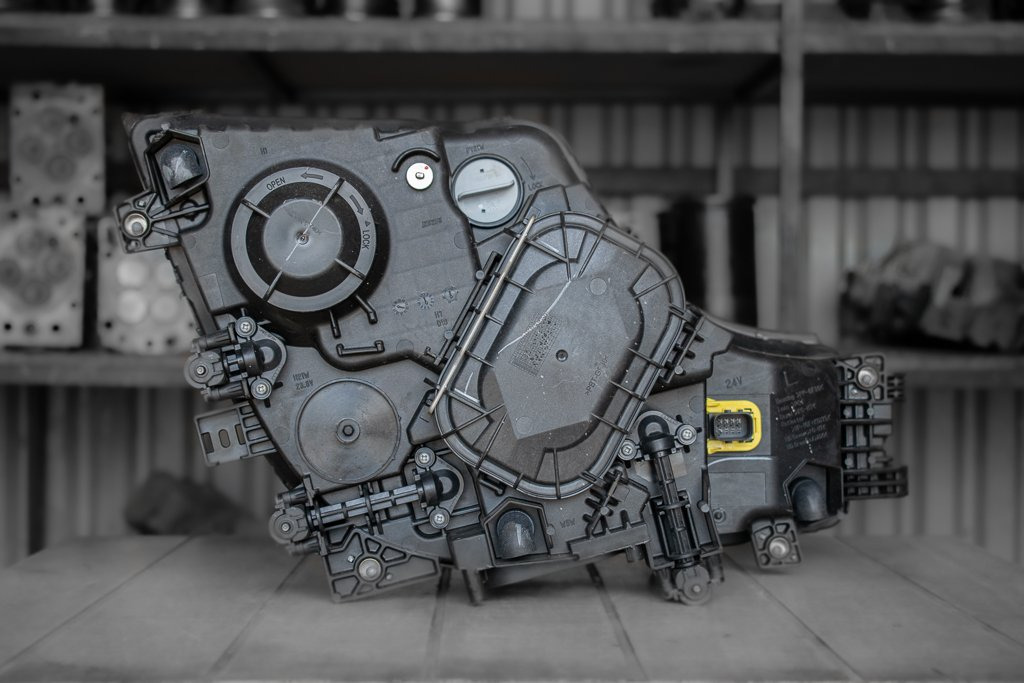 MERCEDES-BENZ FRONT LIGHT ACTROS MPIV EURO VI - DRIVER - أضواء/ إضاءة - شاحنة: صورة 2 MERCEDES-BENZ FRONT LIGHT ACTROS MPIV EURO VI - DRIVER - أضواء/ إضاءة - شاحنة: صورة 2