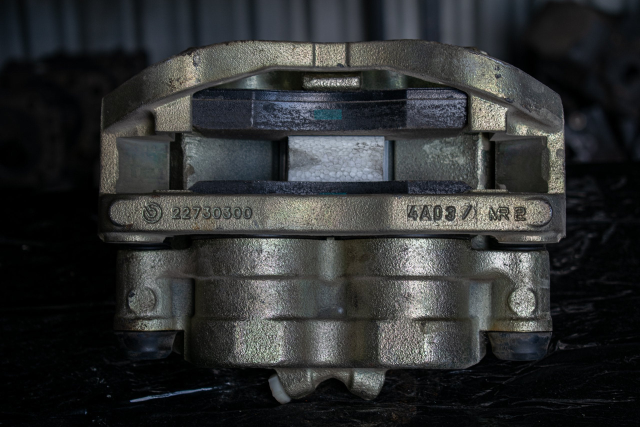 MERCEDES-BENZ SPRINTER 616 CDI DUAL PISTON - DRIVER - فك الكابح - شاحنة: صورة 3 MERCEDES-BENZ SPRINTER 616 CDI DUAL PISTON - DRIVER - فك الكابح - شاحنة: صورة 3