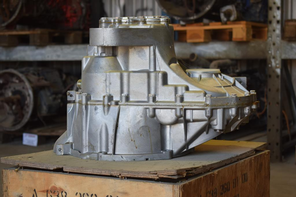 MERCEDES-BENZ VITO - Α 638 260 01 00 - صندوق التروس - شاحنة: صورة 3 MERCEDES-BENZ VITO - Α 638 260 01 00 - صندوق التروس - شاحنة: صورة 3