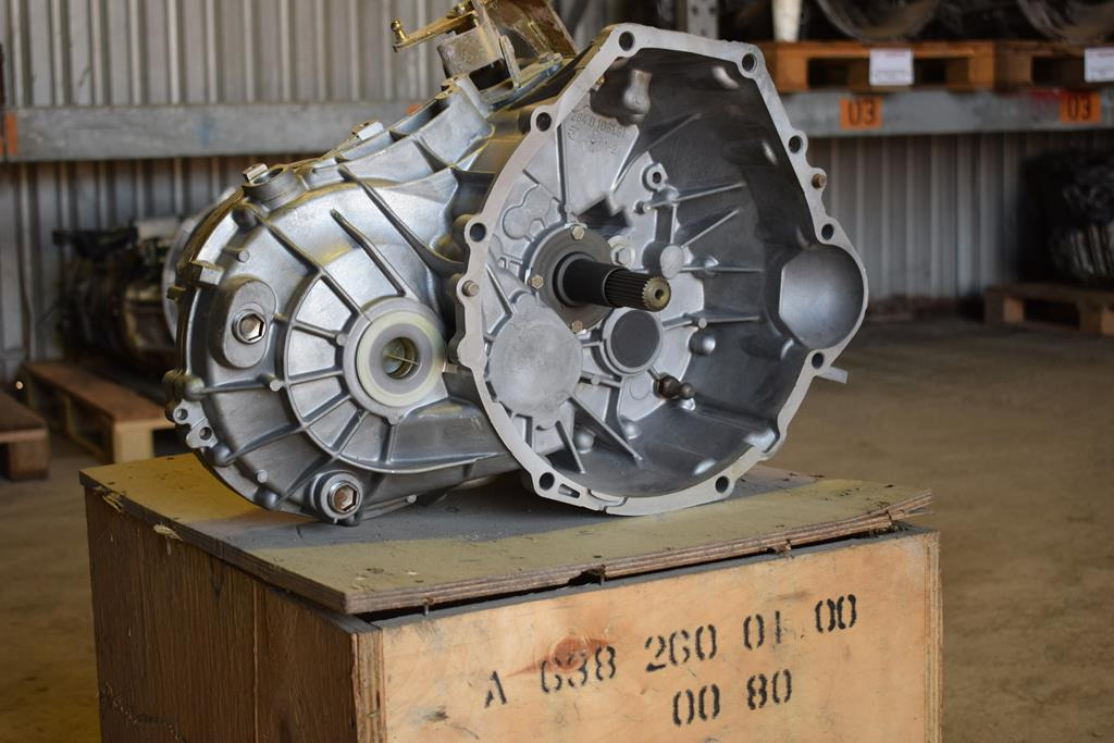 MERCEDES-BENZ VITO - Α 638 260 01 00 - صندوق التروس - شاحنة: صورة 1 MERCEDES-BENZ VITO - Α 638 260 01 00 - صندوق التروس - شاحنة: صورة 1