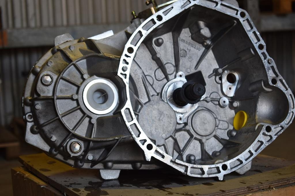 MERCEDES-BENZ VITO - Α638 260 23 00 - صندوق التروس - شاحنة: صورة 1 MERCEDES-BENZ VITO - Α638 260 23 00 - صندوق التروس - شاحنة: صورة 1