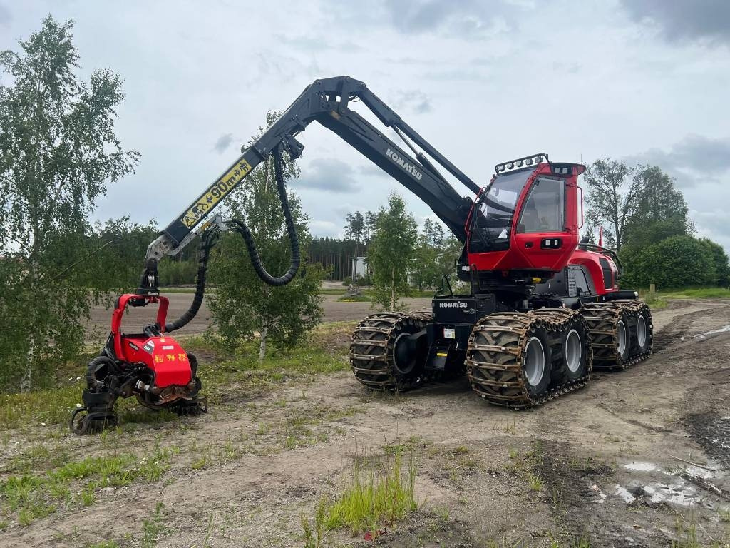 Komatsu 951 XC - آلة حصاد الأشجار: صورة 1 Komatsu 951 XC - آلة حصاد الأشجار: صورة 1