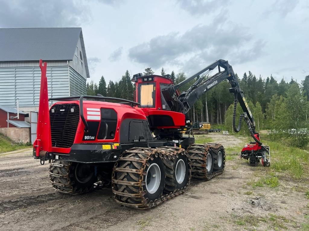 Komatsu 951 XC - آلة حصاد الأشجار: صورة 5 Komatsu 951 XC - آلة حصاد الأشجار: صورة 5